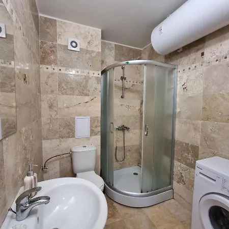 Diamond Pool View - First Line Apartman Burgasz